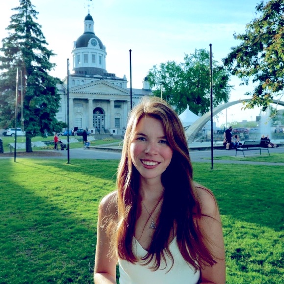 Meet your Posher, Olivia - Picture 1 of 1